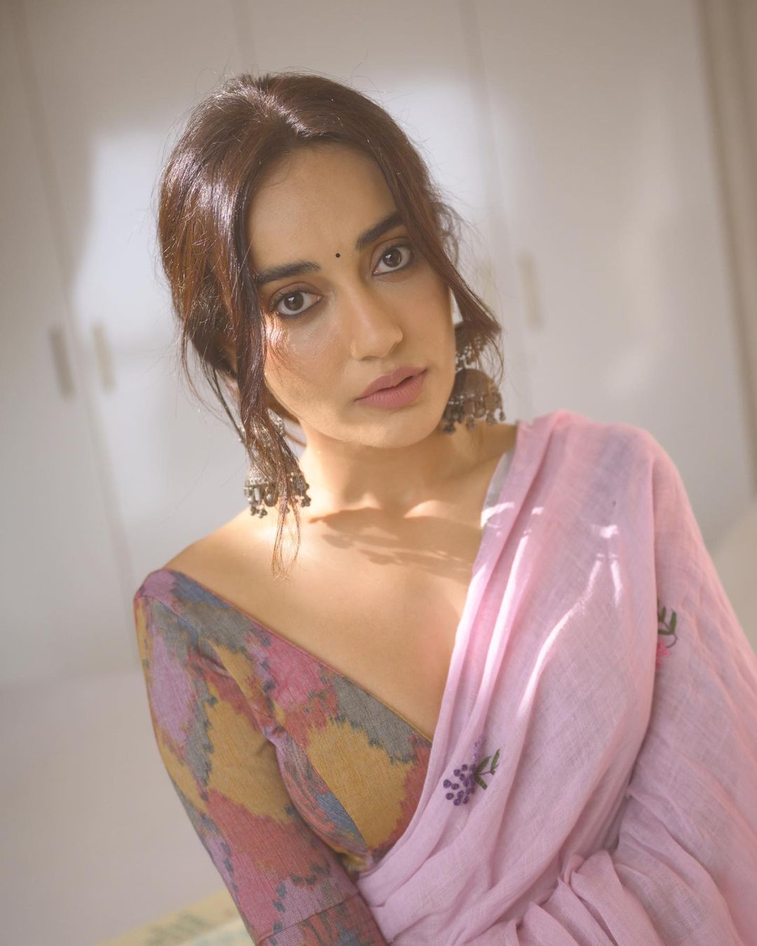 Indian Actress Surbhi Jyoti Images in Pink Colour Saree